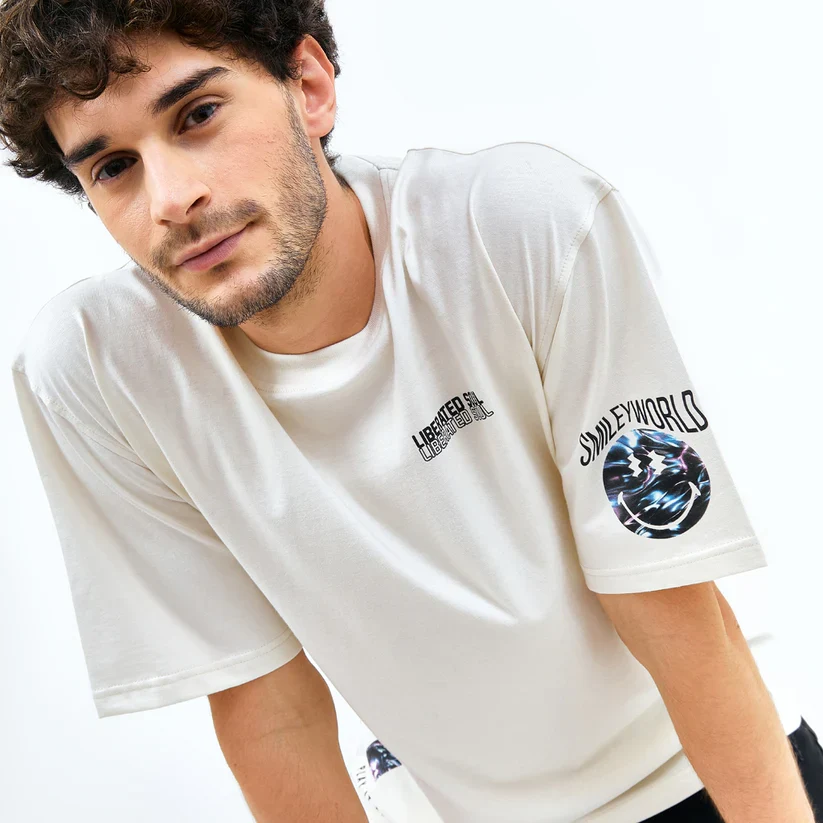 Emba Jeans I Smileyworld - T-Shirt Smiley Oversize Material Single Jersey Warna Putih - Buckley - Image 5