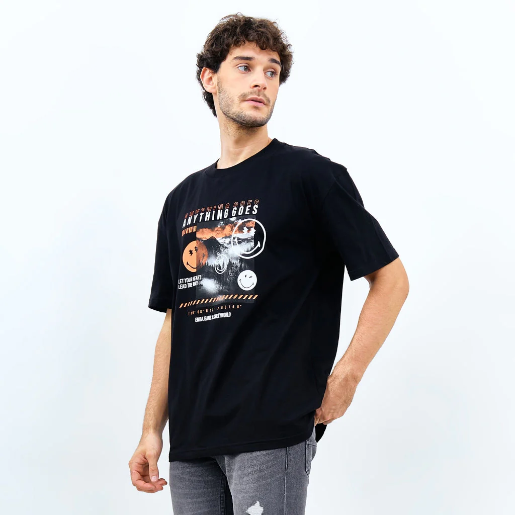 Emba Jeans I Smileyworld - T-Shirt Smiley Oversize Pria Material Single Jersey Warna Hitam - Brownie - Image 2