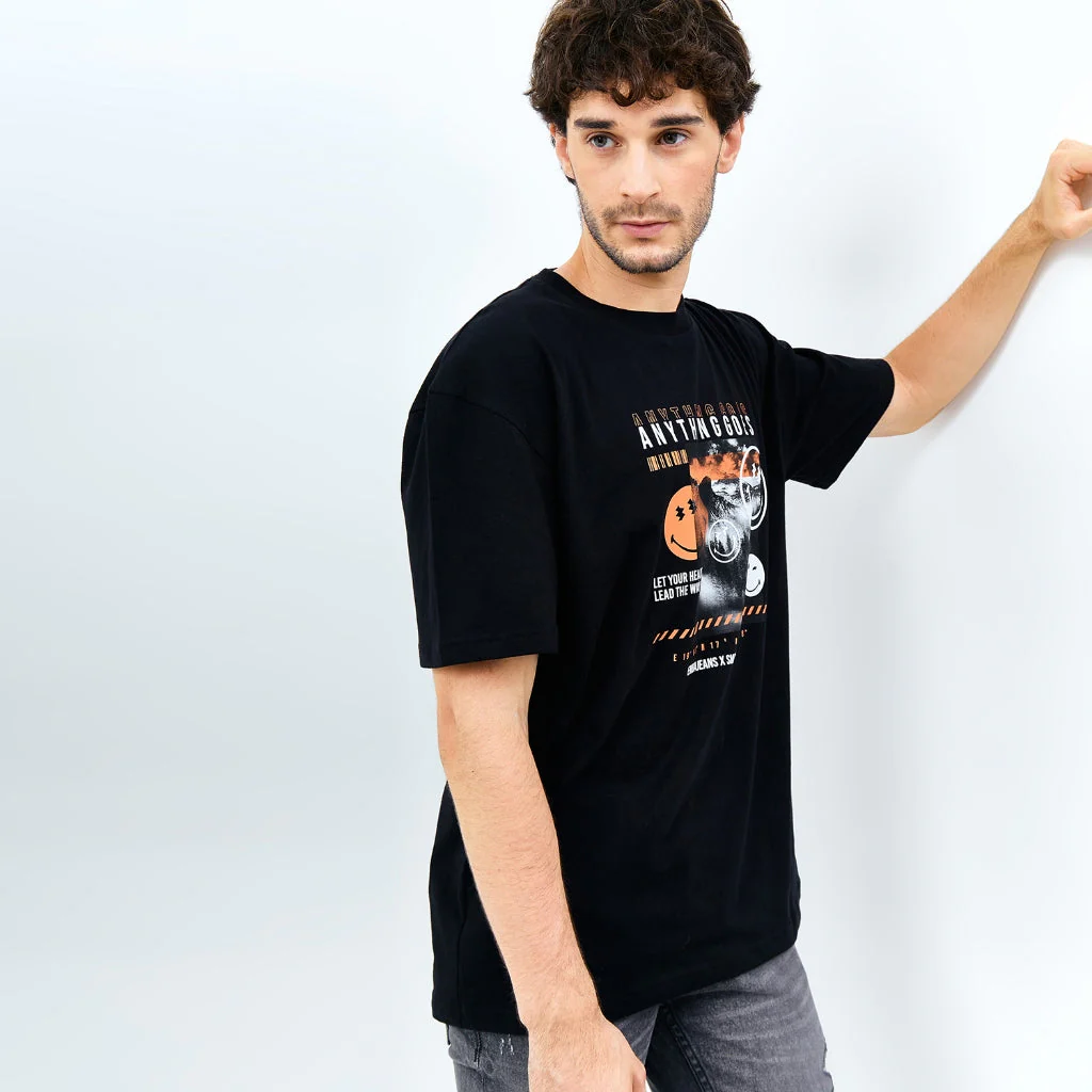 Emba Jeans I Smileyworld - T-Shirt Smiley Oversize Pria Material Single Jersey Warna Hitam - Brownie - Image 4