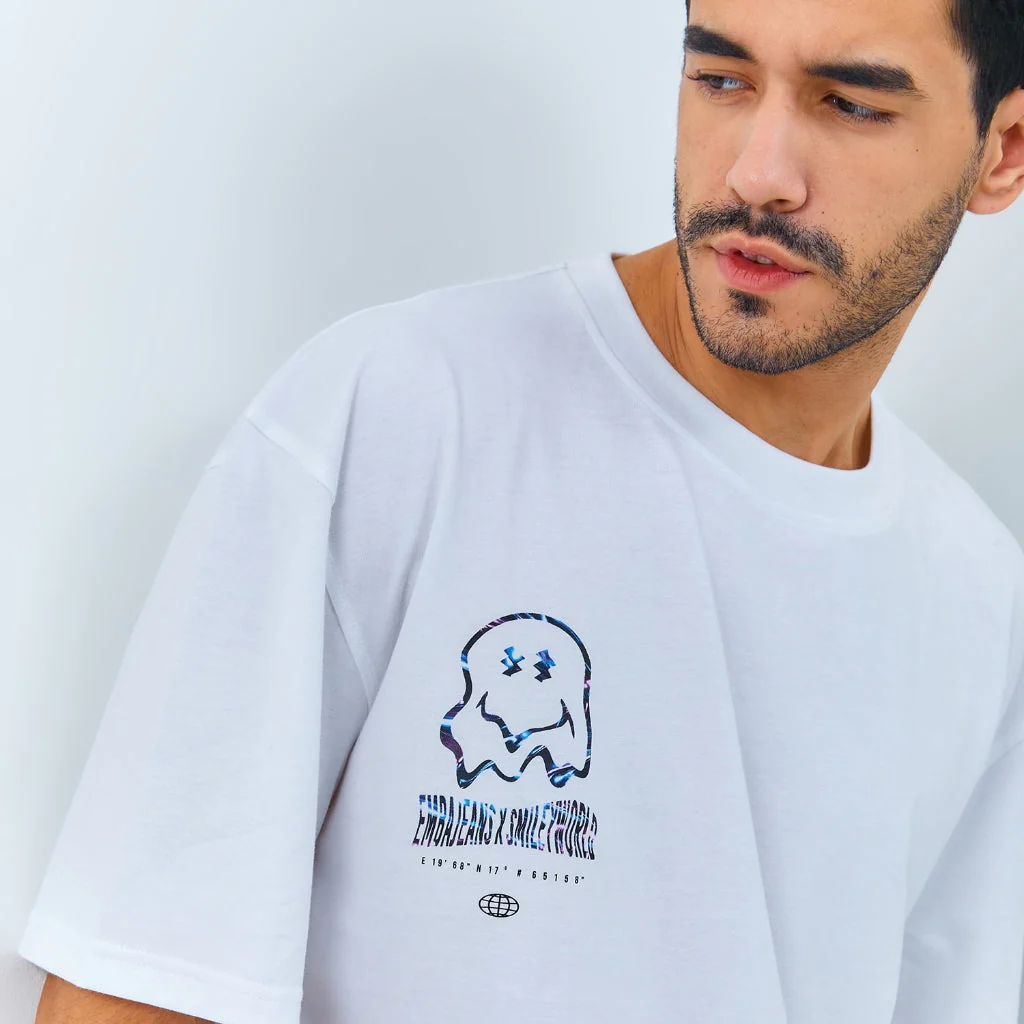 Emba Jeans I Smileyworld - T-Shirt Smiley Oversize Pria Material Single Jersey Warna Putih - Beck - Image 5