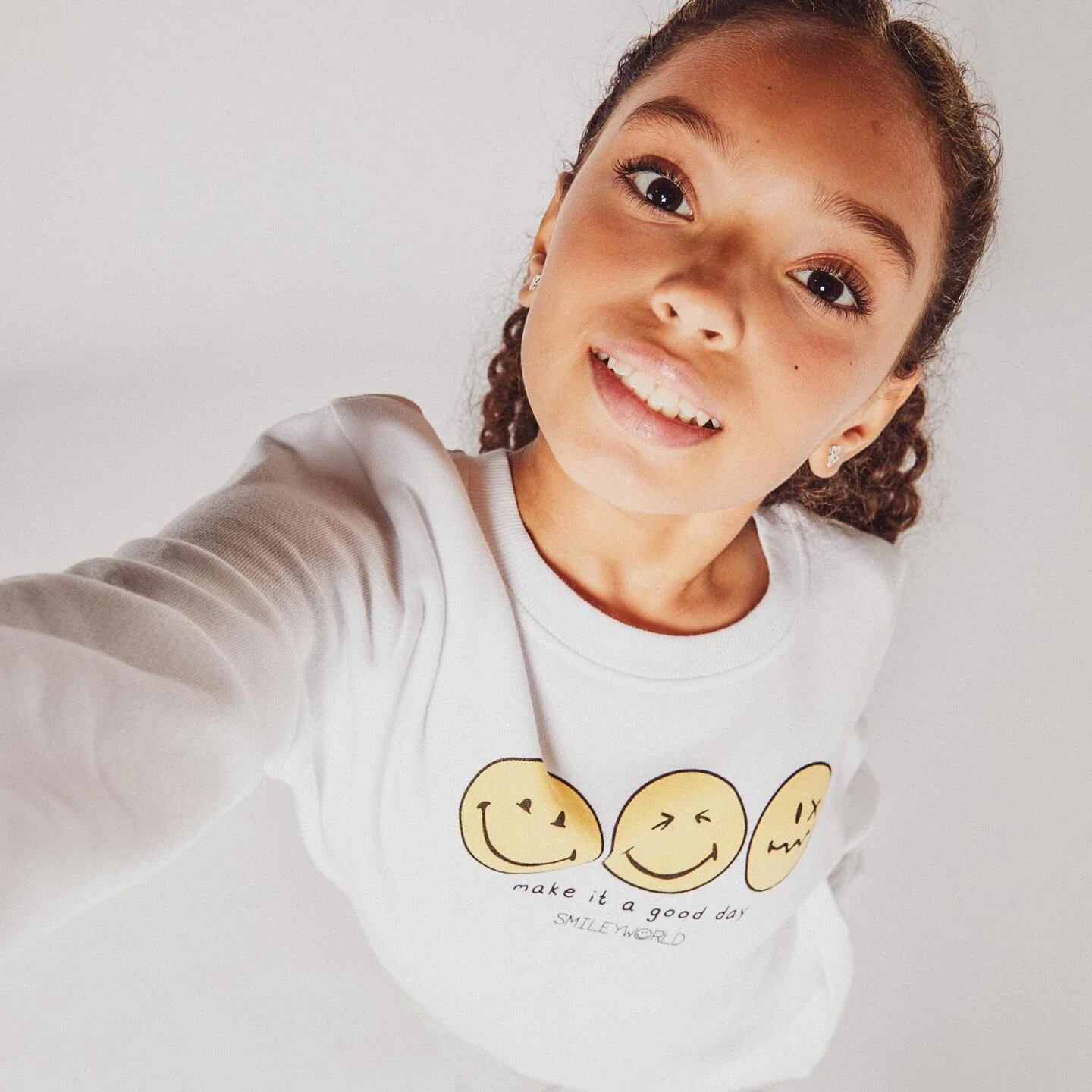 Girl's Sweatshirt - Image 3