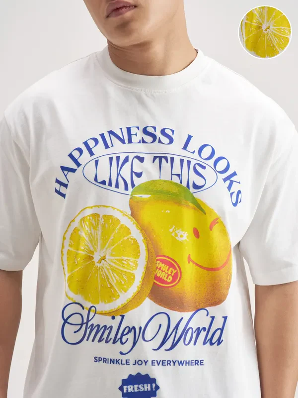 Highlander Men White SmileyWorld® Printed Round Neck T-Shirt - Image 5