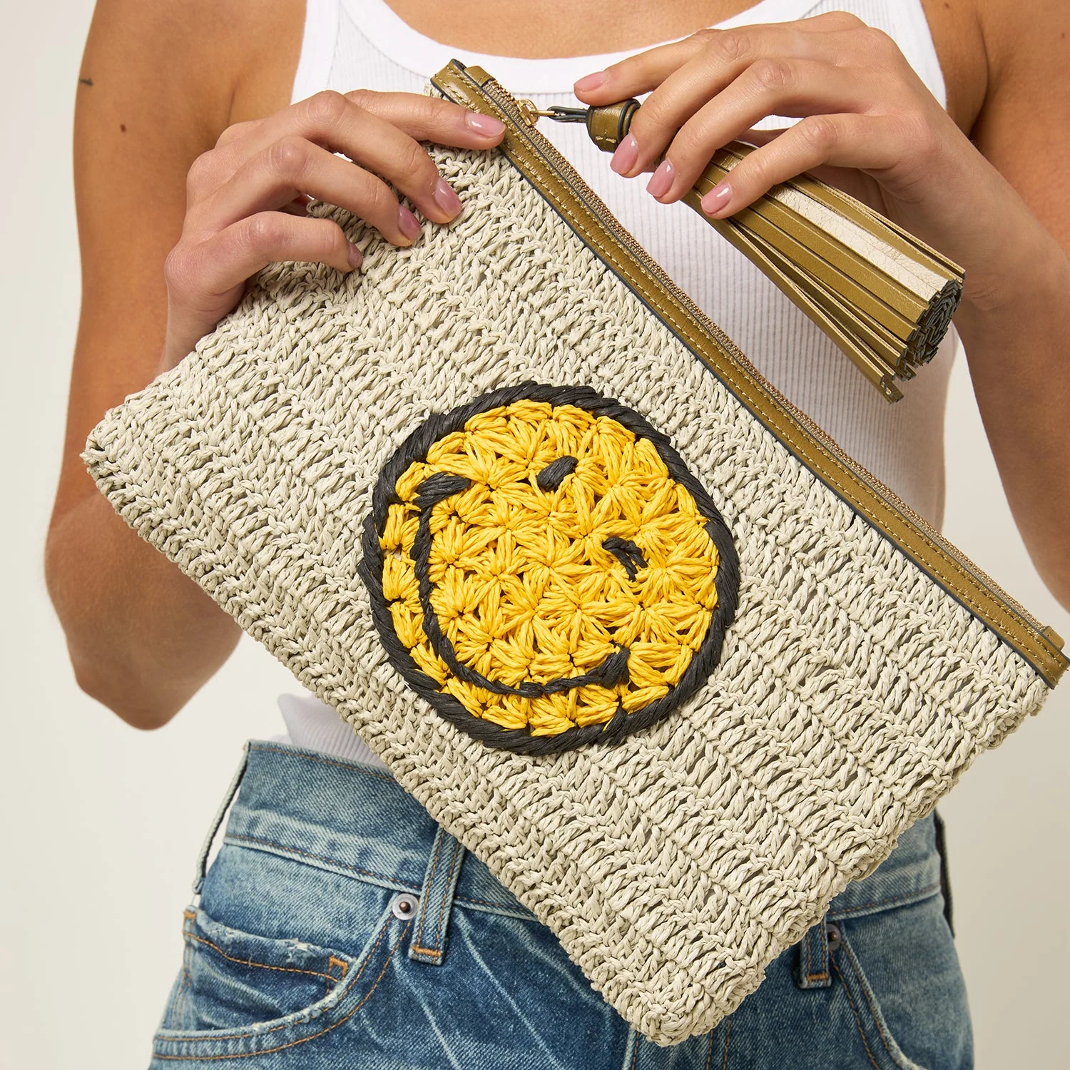 Raffia Wink Pochette - Image 6