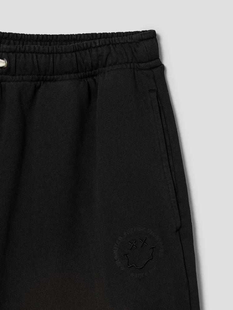 S.W.Smiley Dyed Bermuda Fit Sweatpants - Black - Image 10