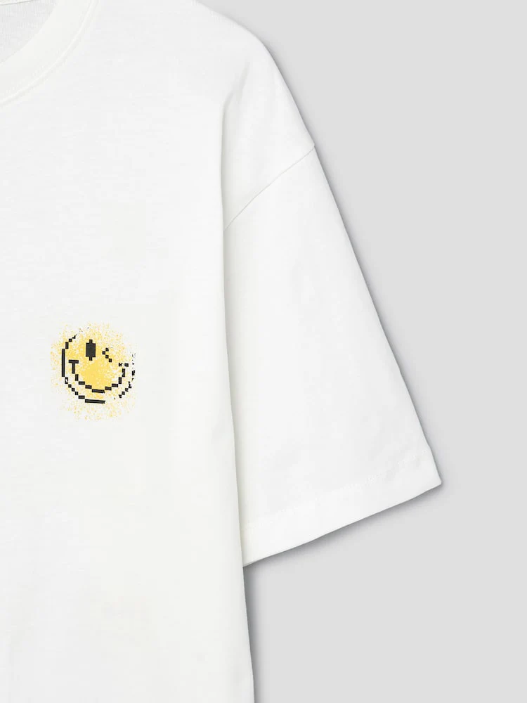 S.W.Smiley Graphic Short Sleeve Tee - White - Image 10