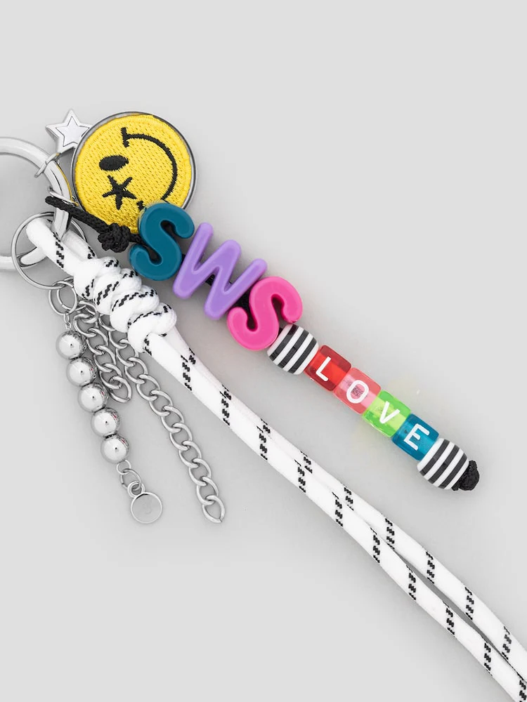 S.W.Smiley Keyring - Light Gray - Image 5