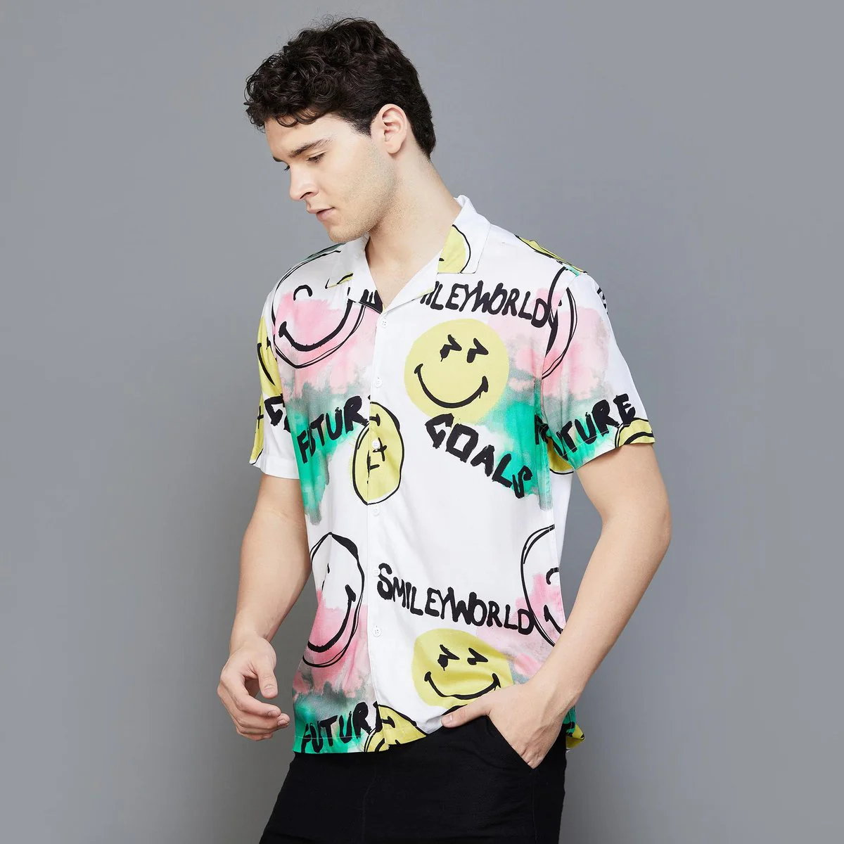 Smiley Men Printed Short Sleeves Slim Fit Casual Shirt - Image 3