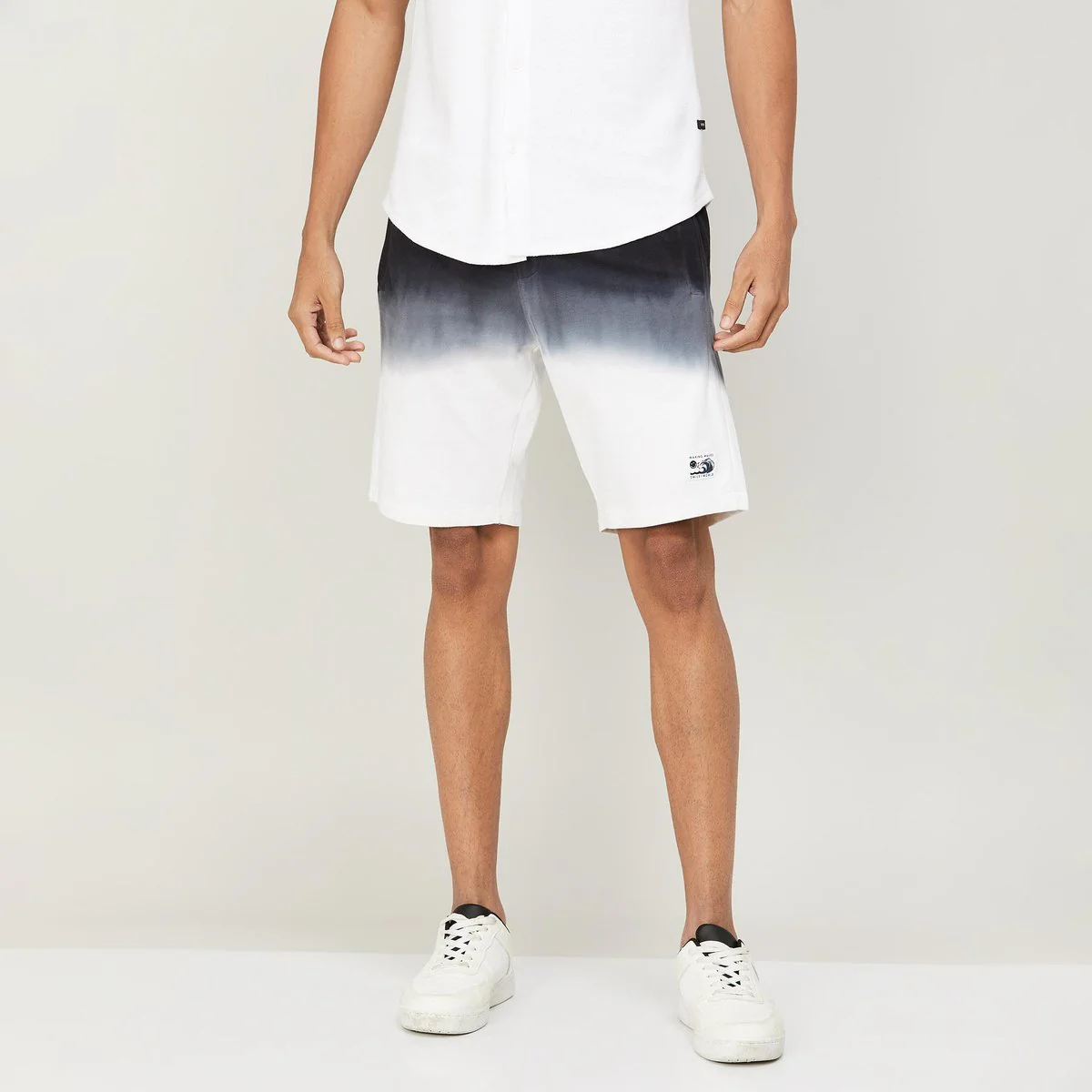 SMILEY Men Tie-Dye Print Shorts With Drawstring