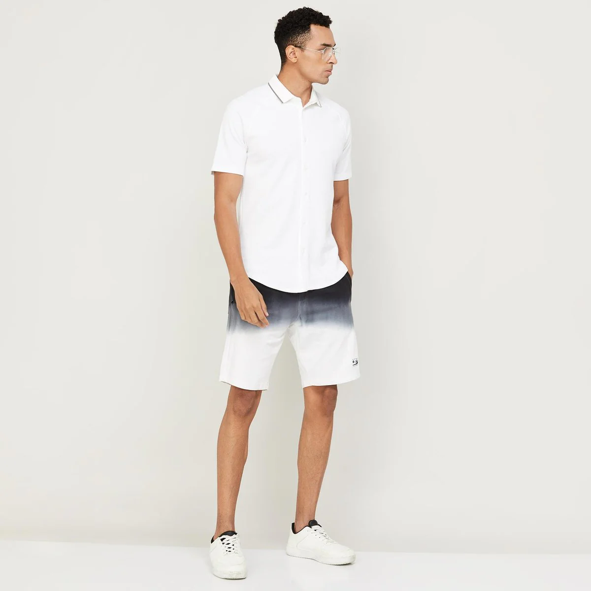 SMILEY Men Tie-Dye Print Shorts With Drawstring - Image 2