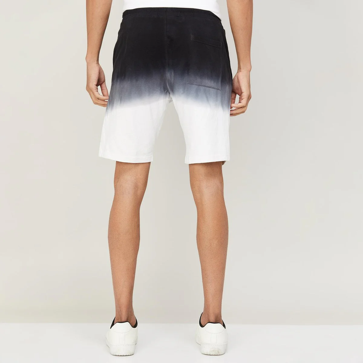 SMILEY Men Tie-Dye Print Shorts With Drawstring - Image 5
