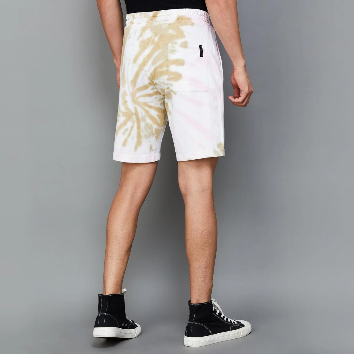 SMILEY Men Tie-Dye Printed Elasticated Casual Shorts - Image 6