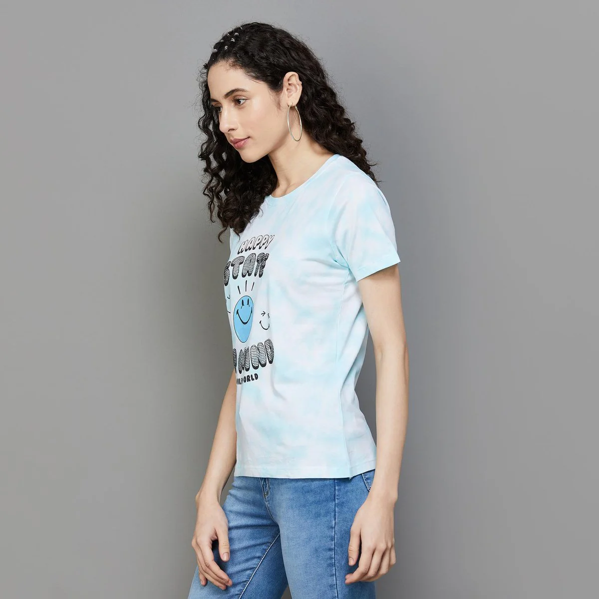 Smiley Women Graphic Print Round Neck T-Shirt - Image 3