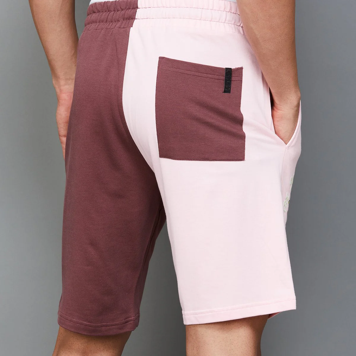 Smiley World Men Graphic Printed Slim Fit Shorts - Image 5