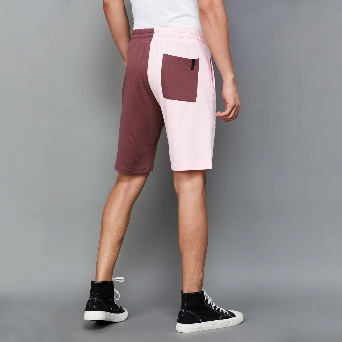 Smiley World Men Graphic Printed Slim Fit Shorts - Image 6