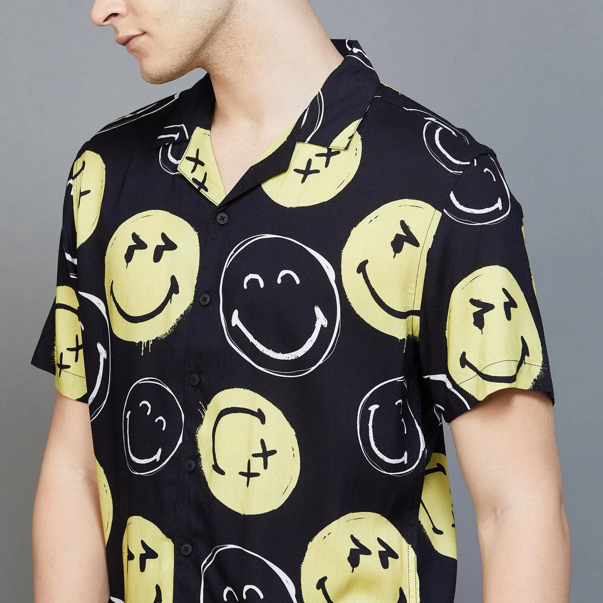 SmileyWorld Men Printed Regular Fit Casual Shirt - Image 4