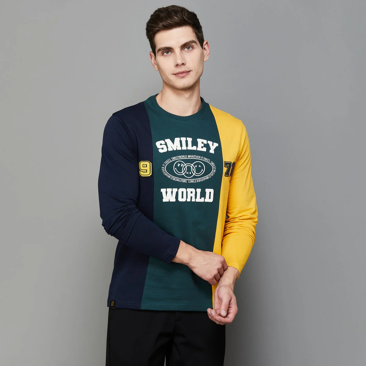SmileyWorld Men Colourblock T-shirt