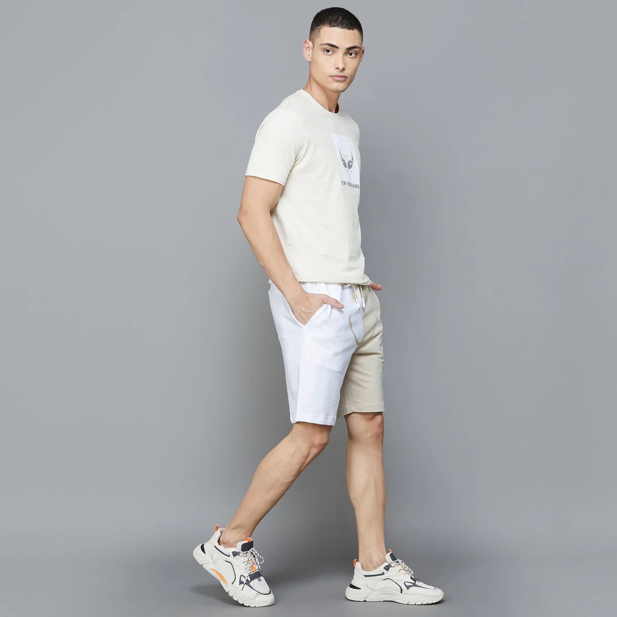 SmileyWorld Men Colourblocked Shorts - Image 2