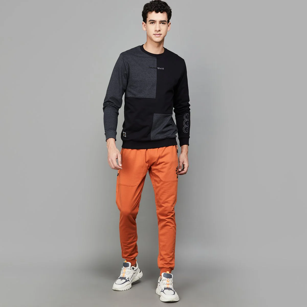 SmileyWorld Men Colourblocked Sweatshirt - Image 2
