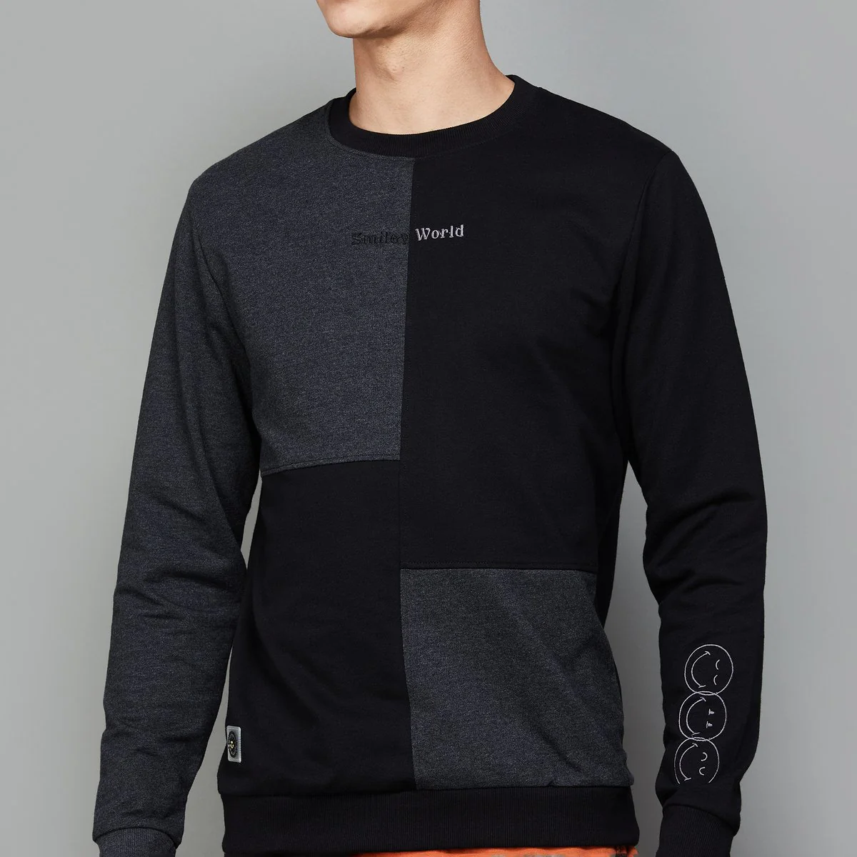 SmileyWorld Men Colourblocked Sweatshirt - Image 4