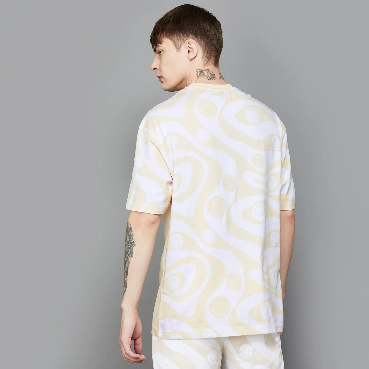 SmileyWorld Men Graphic Back Printed T-Shirt - Image 5