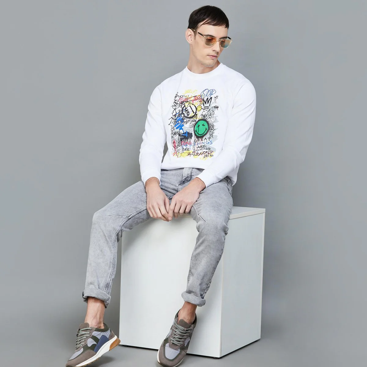 SmileyWorld Men Graphic Print Sweatshirt - Image 2