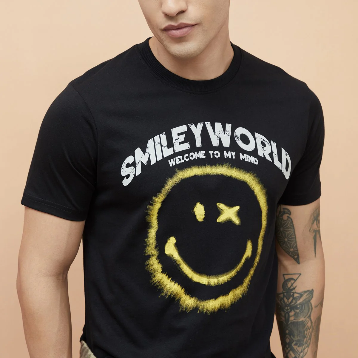 SmileyWorld Men Graphic Print T-Shirt - Image 5