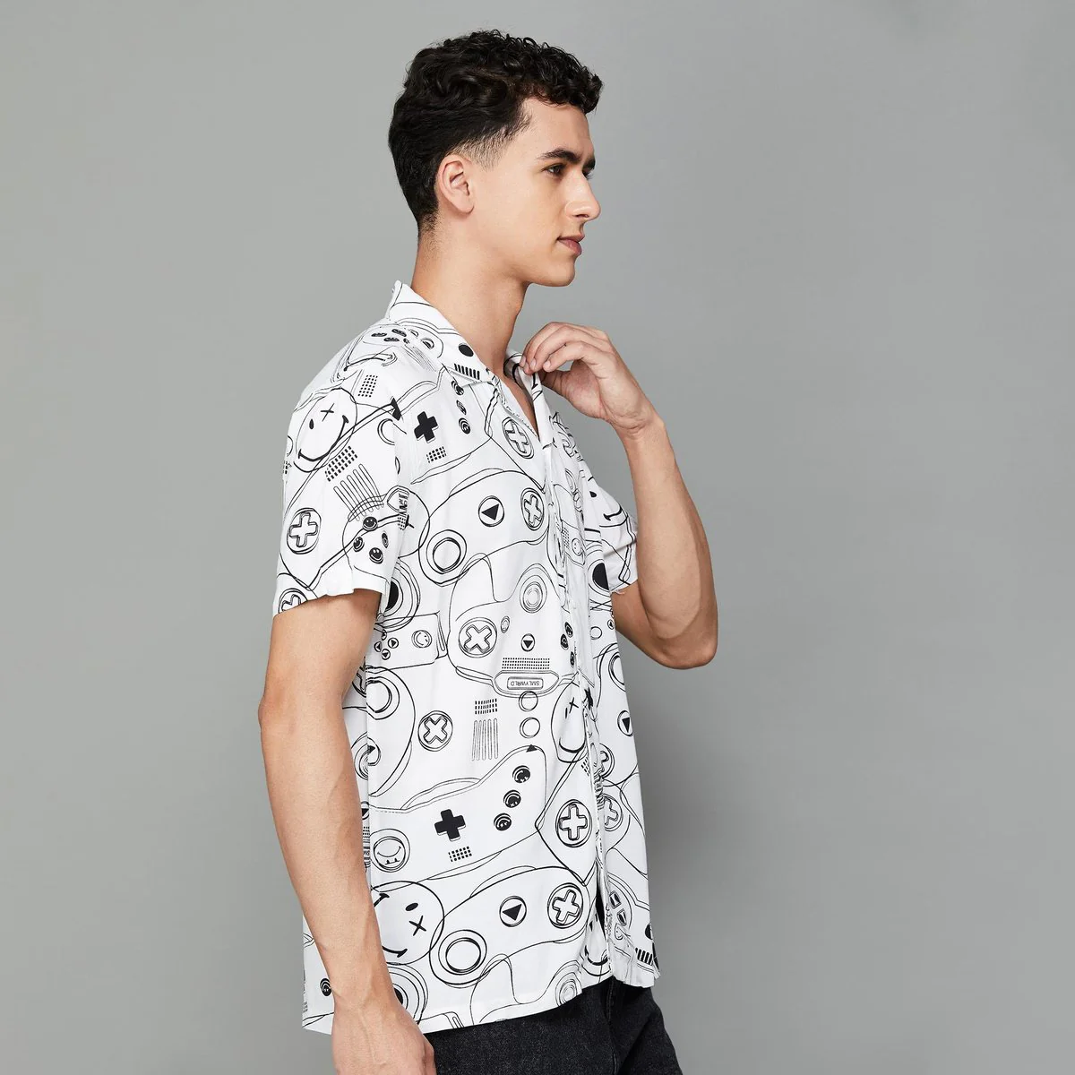 SmileyWorld Men Graphic Printed Regular Fit Shirt - Image 3