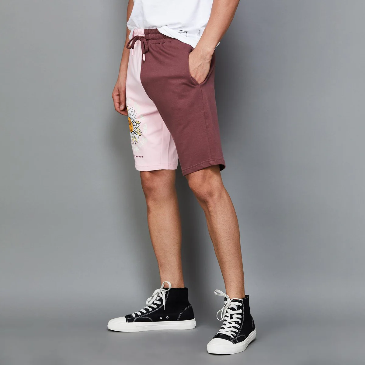 SmileyWorld Men Graphic Printed Slim Fit Shorts - Image 3
