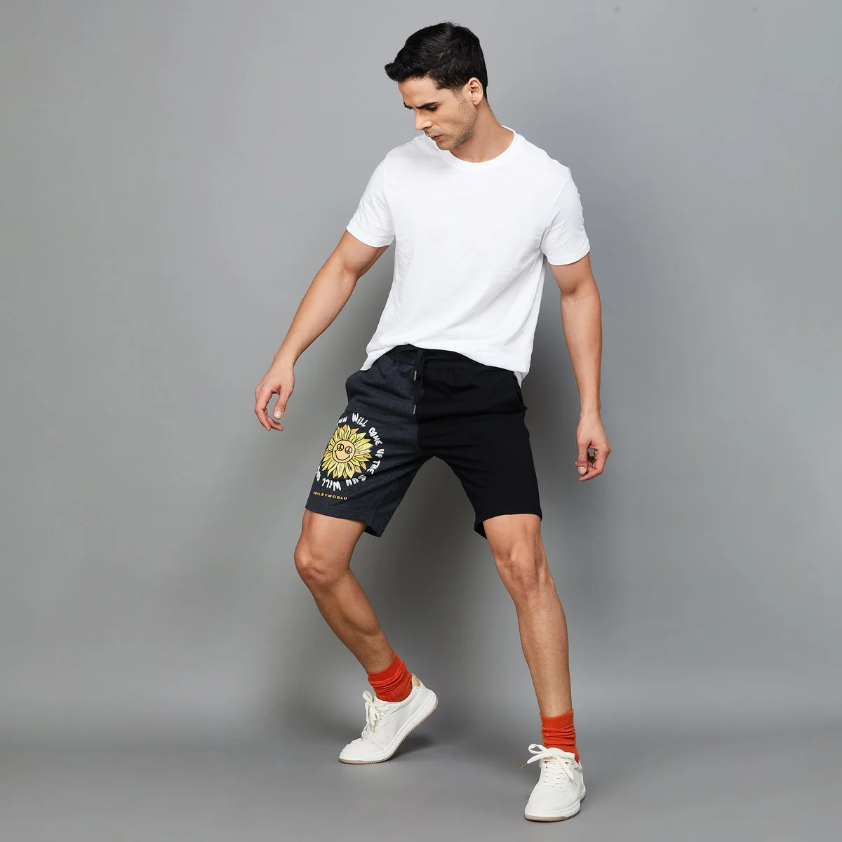 SmileyWorld Men Graphic Printed Slim Fit Shorts - Image 6