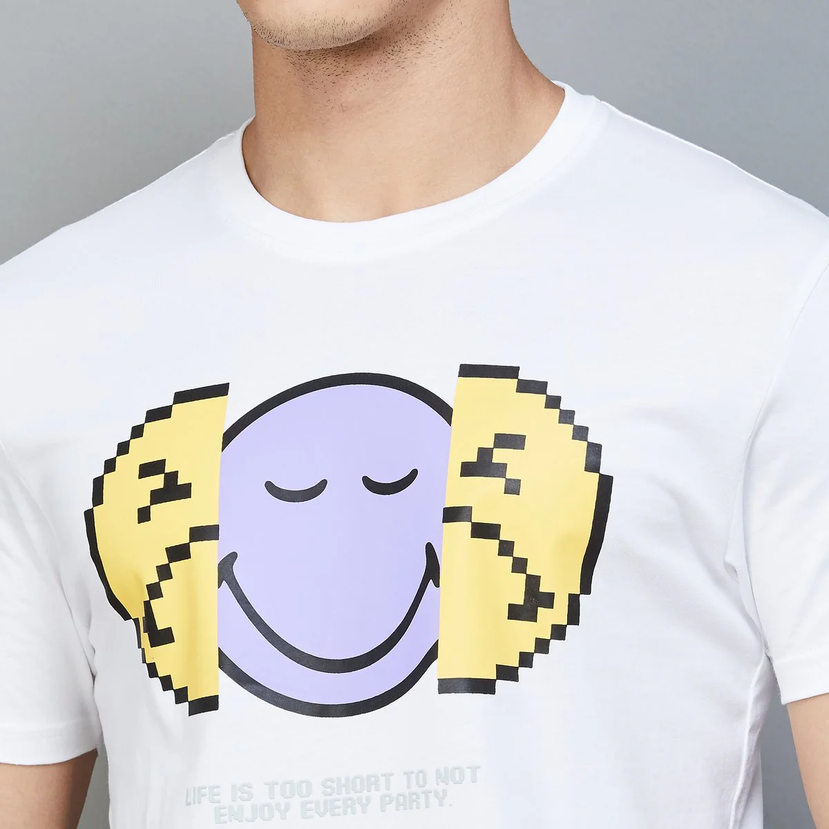 SmileyWorld Men Graphic Printed T-Shirt - Image 4