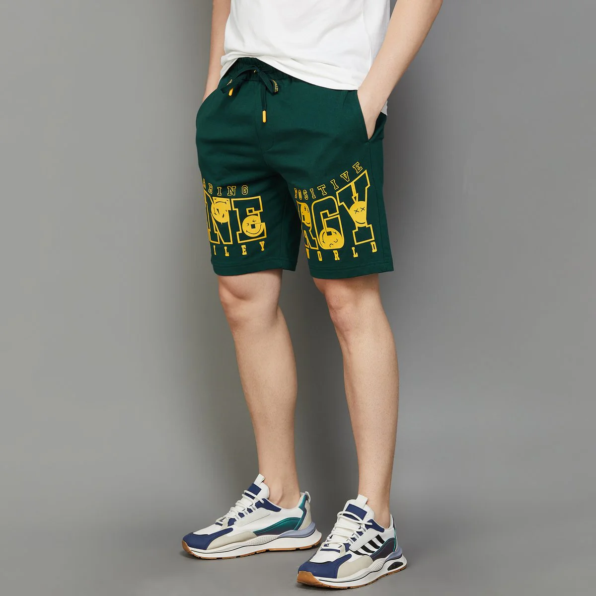 SmileyWorld Men Printed Elasticated Casual Shorts - Image 2