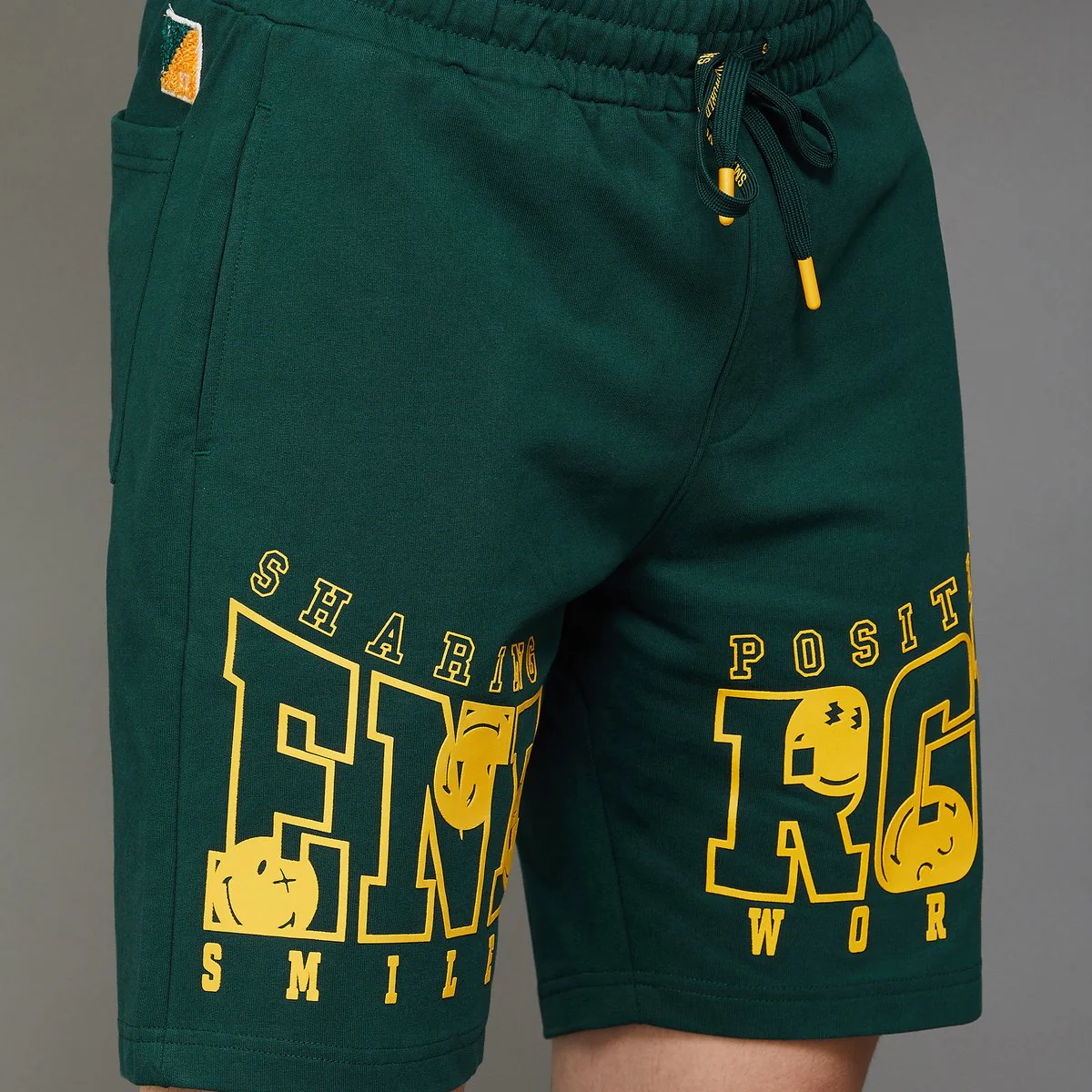 SmileyWorld Men Printed Elasticated Casual Shorts - Image 5