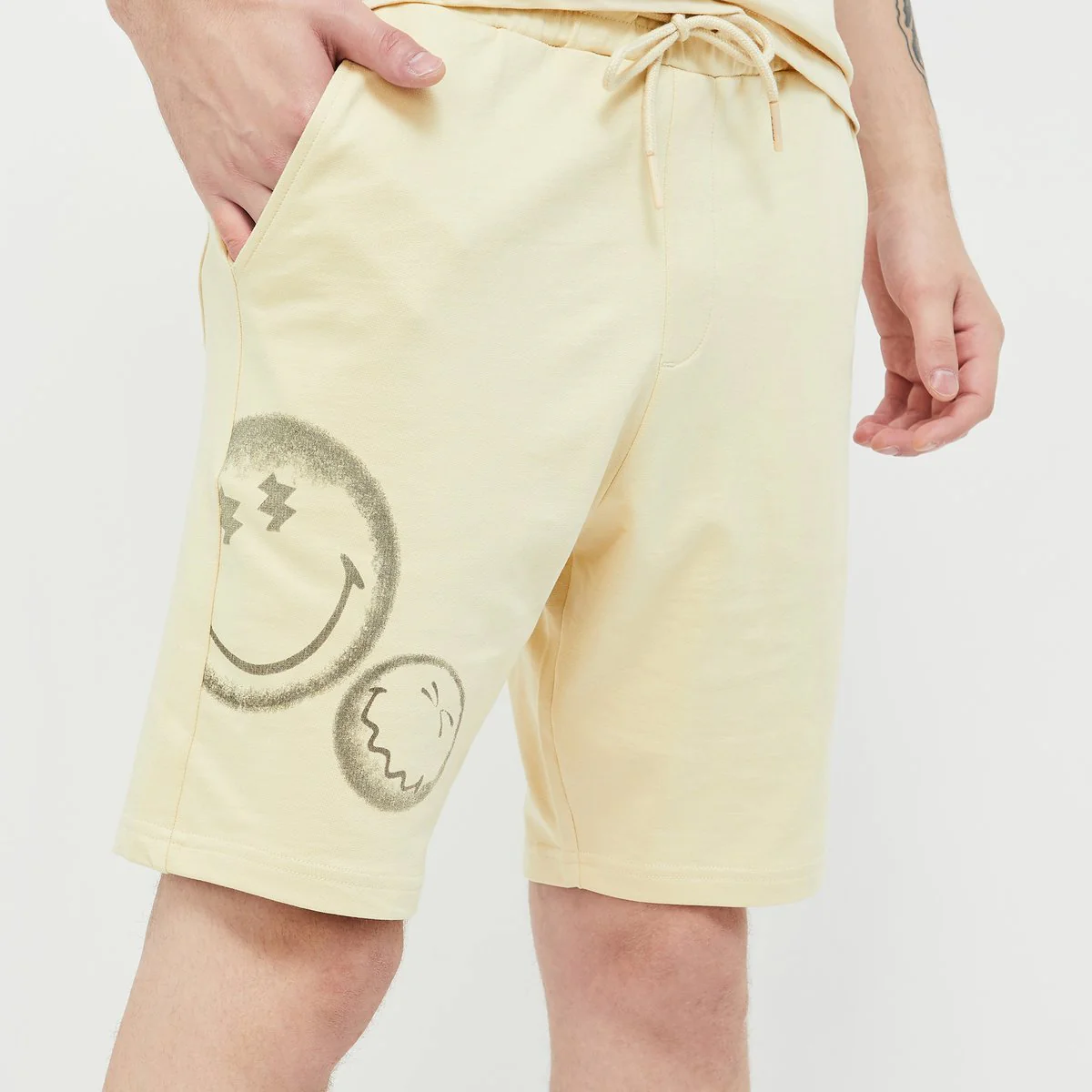 SmileyWorld Men Printed Elasticated Shorts - Image 4