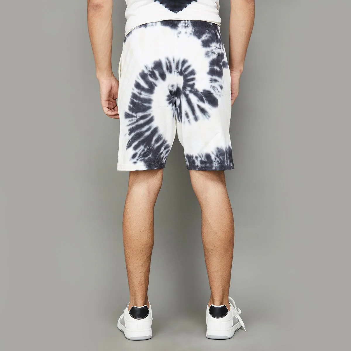 SmileyWorld Men Printed Elasticated Shorts - Image 6
