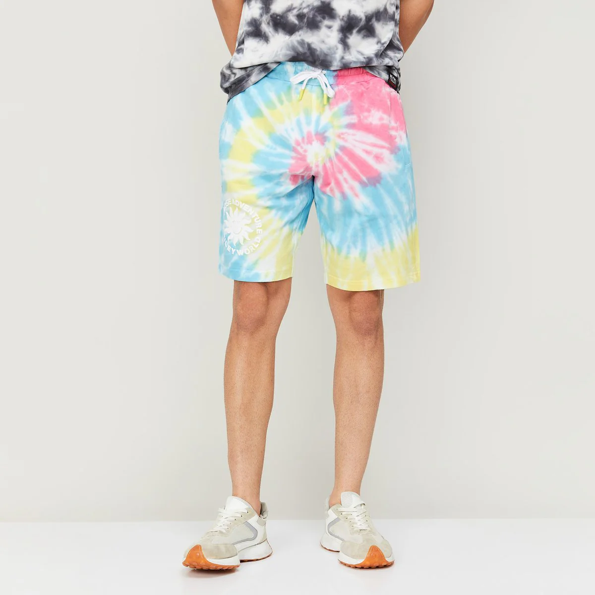 SmileyWorld Men Printed Elasticated Shorts - Image 6