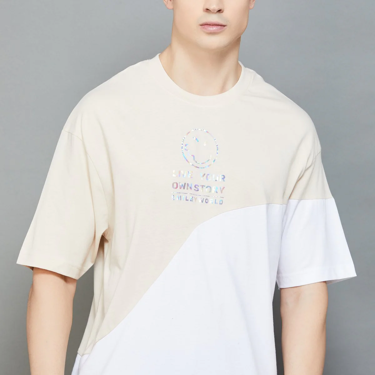 SmileyWorld Men Printed Oversized T-Shirt - Image 5