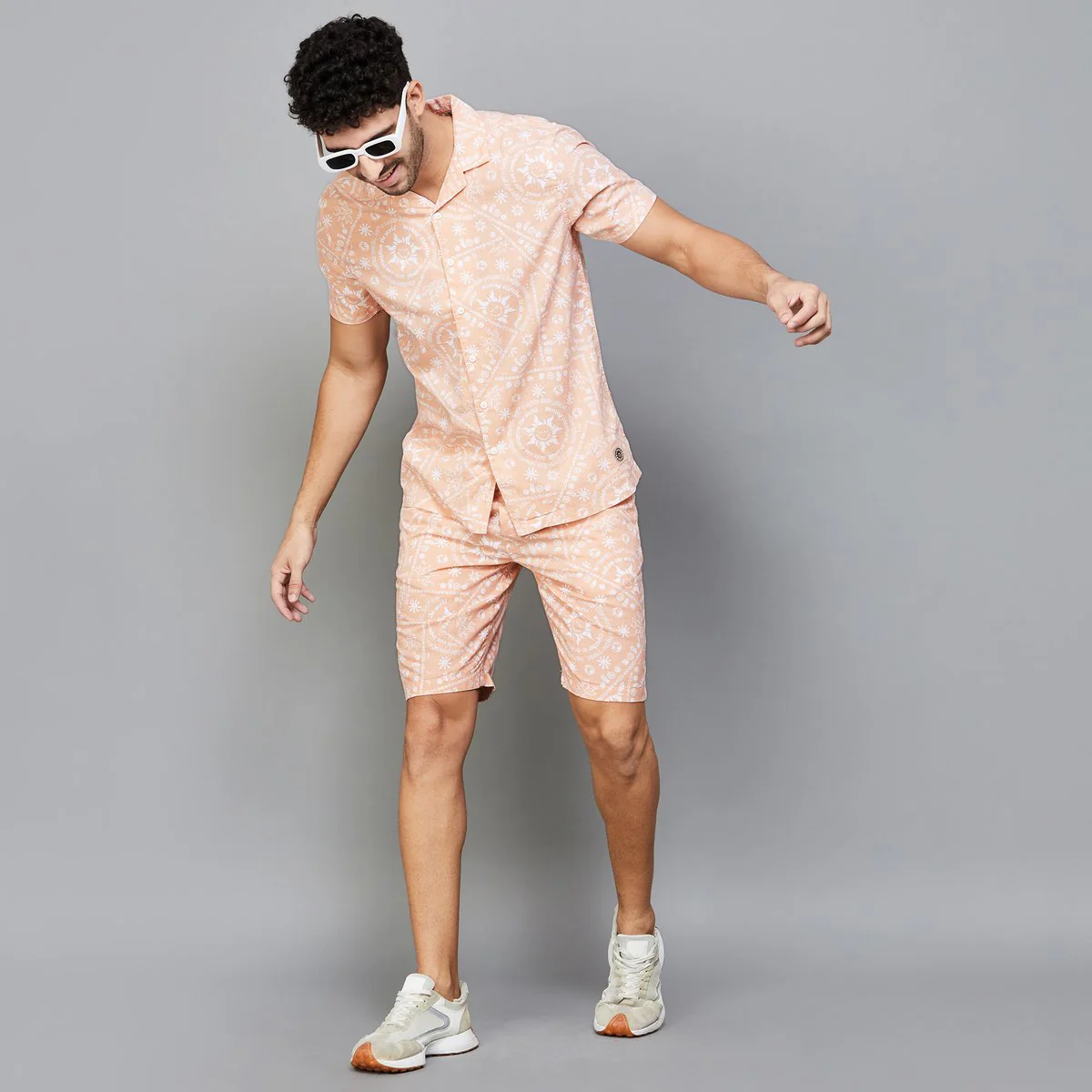 SmileyWorld Men Printed Regular Fit Casual Shirt - Image 2