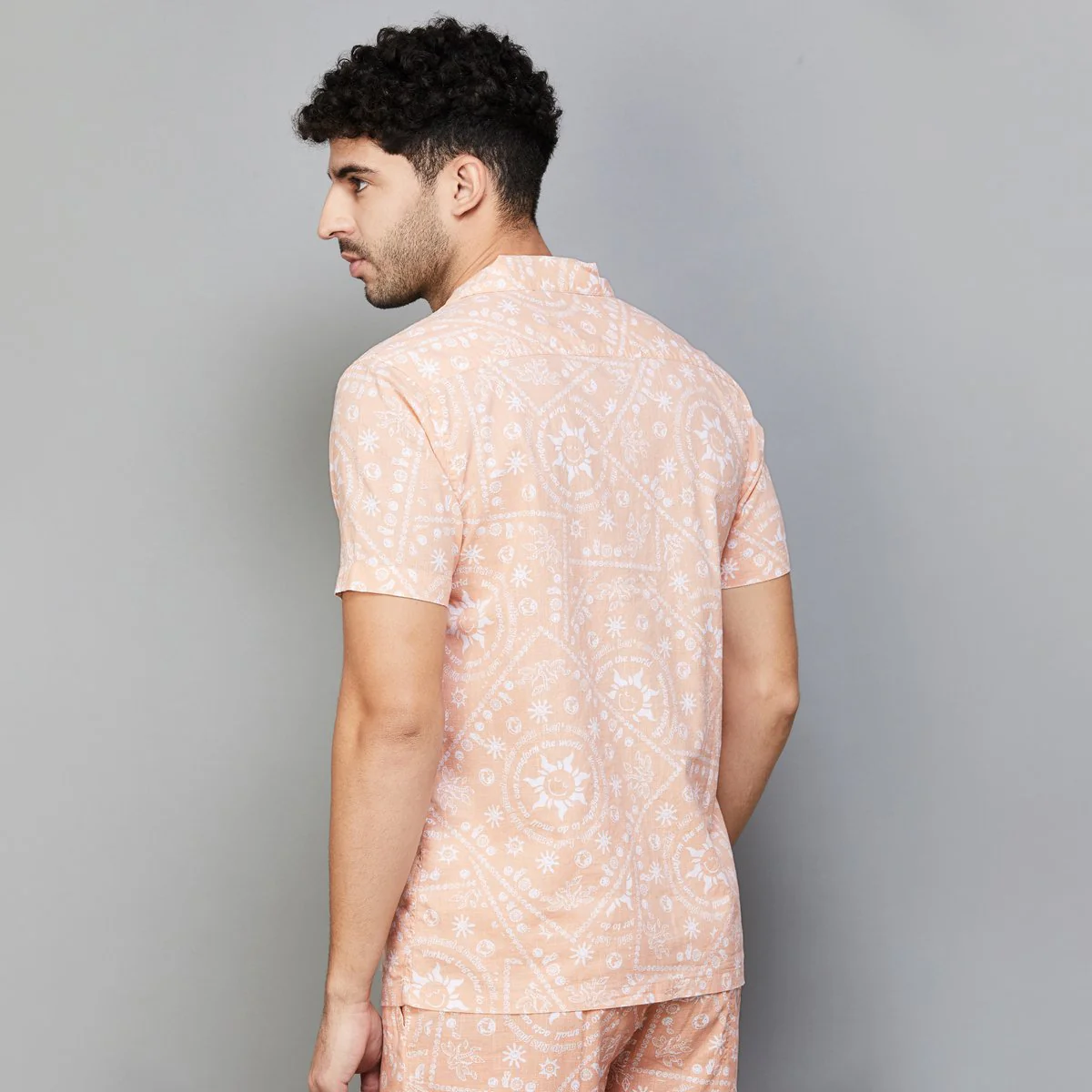 SmileyWorld Men Printed Regular Fit Casual Shirt - Image 4