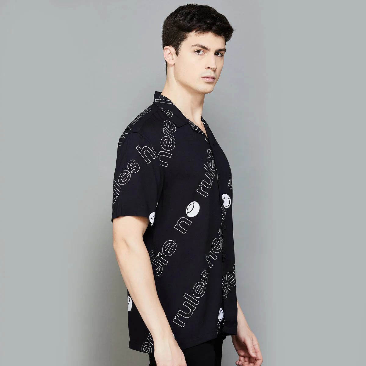 SmileyWorld Men Printed Regular Fit Casual Shirt - Image 4