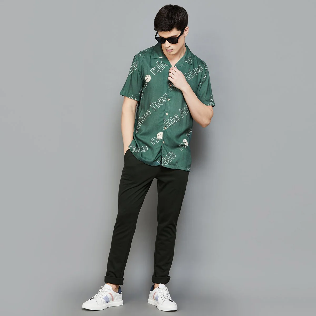 SmileyWorld Men Printed Regular Fit Casual Shirt - Image 2