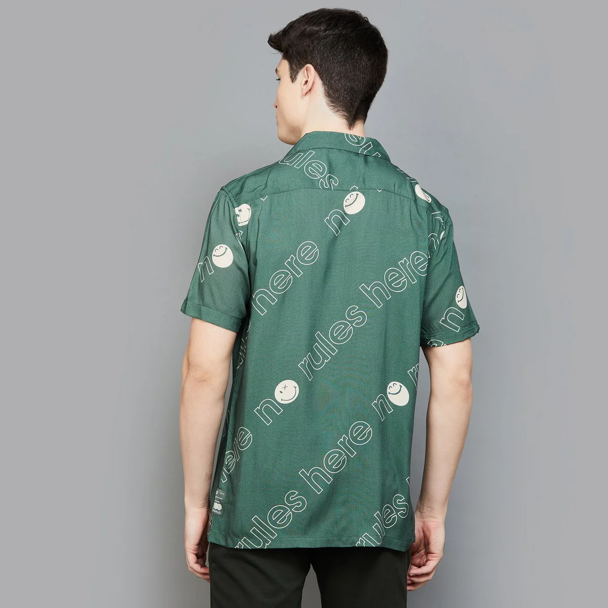 SmileyWorld Men Printed Regular Fit Casual Shirt - Image 5