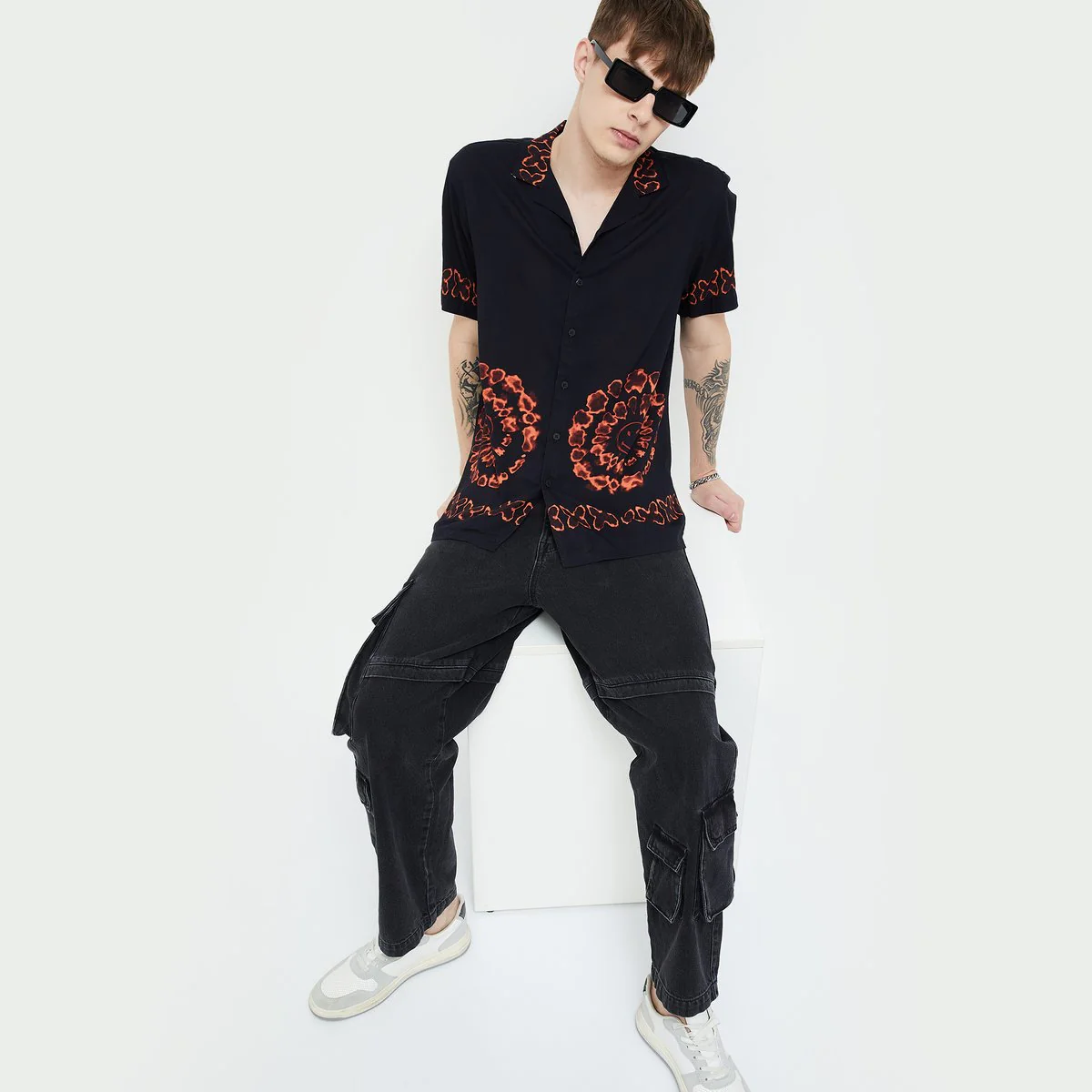 SmileyWorld Men Printed Regular Fit Casual Shirt - Image 4