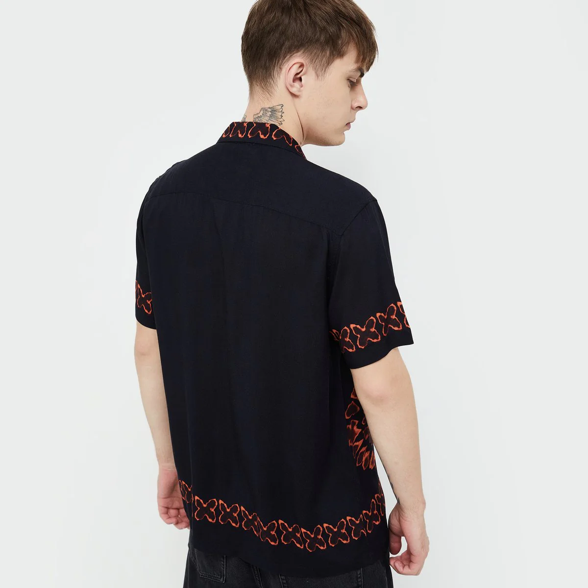 SmileyWorld Men Printed Regular Fit Casual Shirt - Image 5