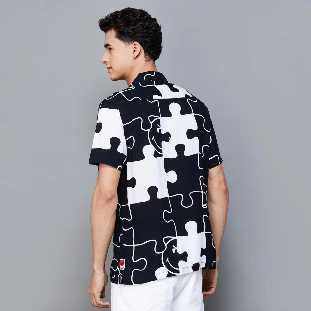 SmileyWorld Men Printed Regular Fit Shirt - Image 5