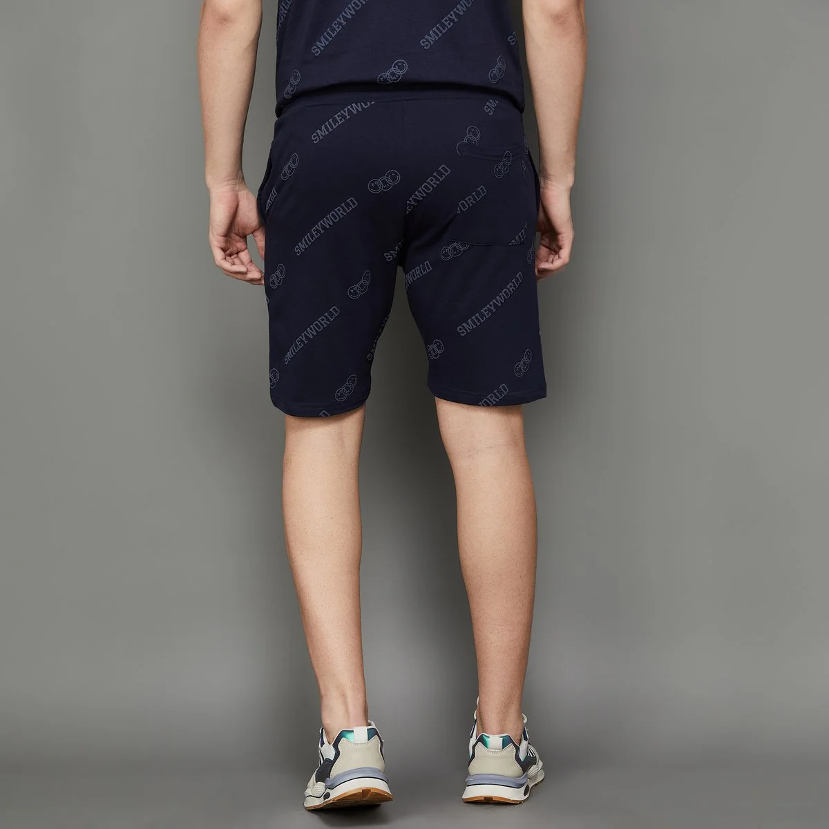 SmileyWorld Men Printed Regular Fit Shorts - Image 9
