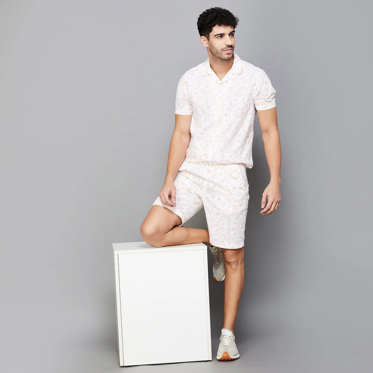SmileyWorld Men Printed Regular Fit Shorts - Image 2