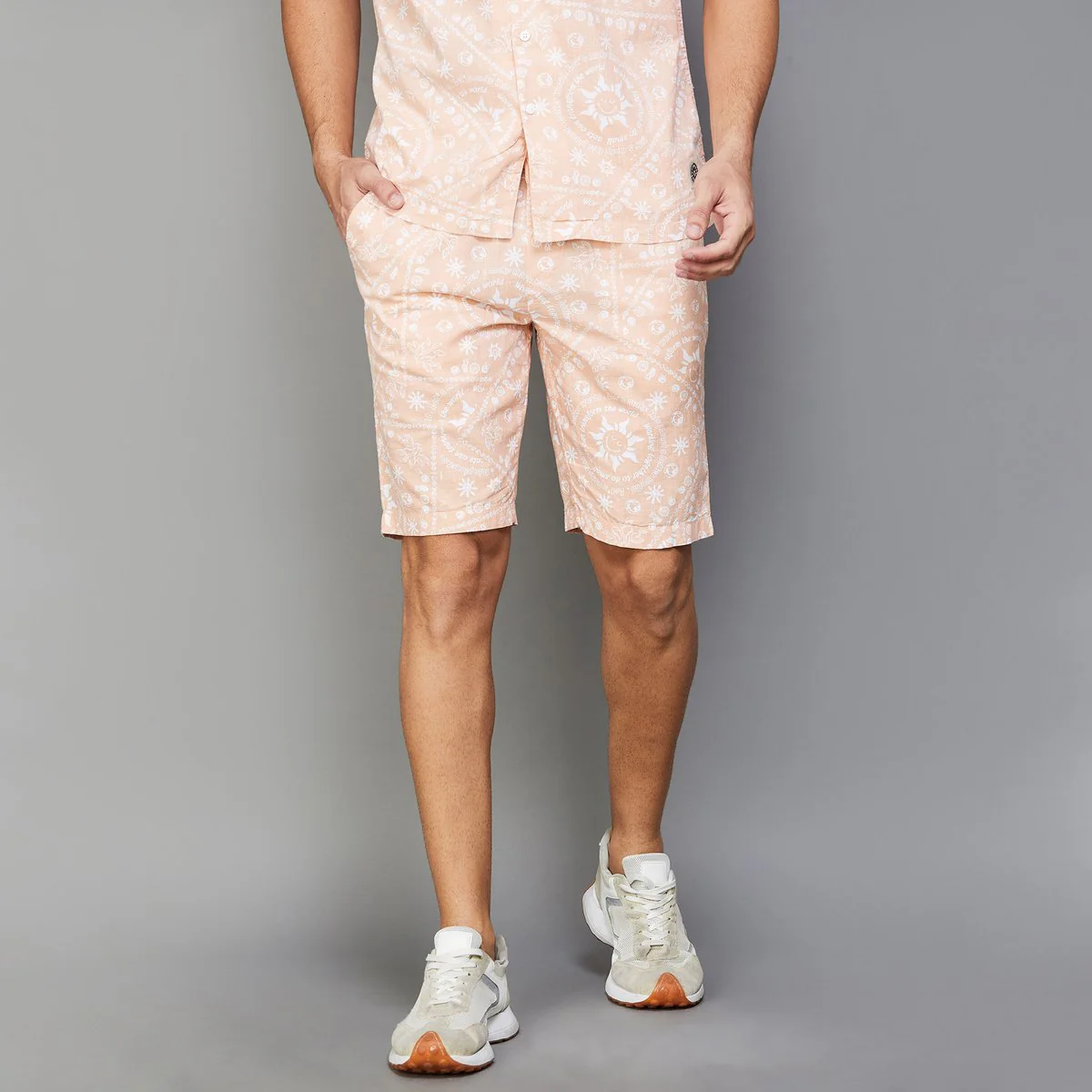 SmileyWorld Men Printed Regular Fit Shorts