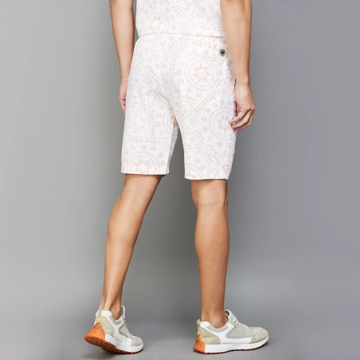 SmileyWorld Men Printed Regular Fit Shorts - Image 3