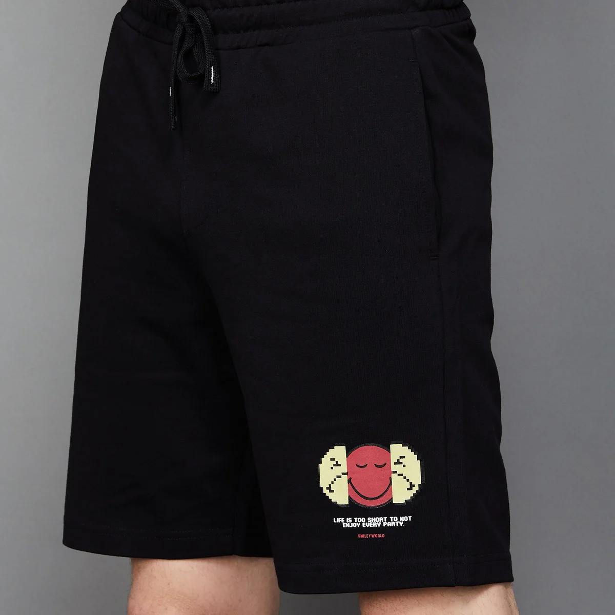 SmileyWorld Men Printed Regular Fit Shorts - Image 4