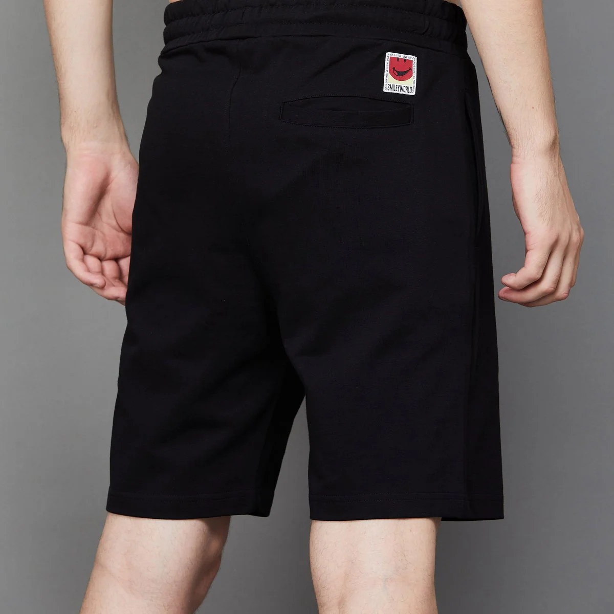 SmileyWorld Men Printed Regular Fit Shorts - Image 5